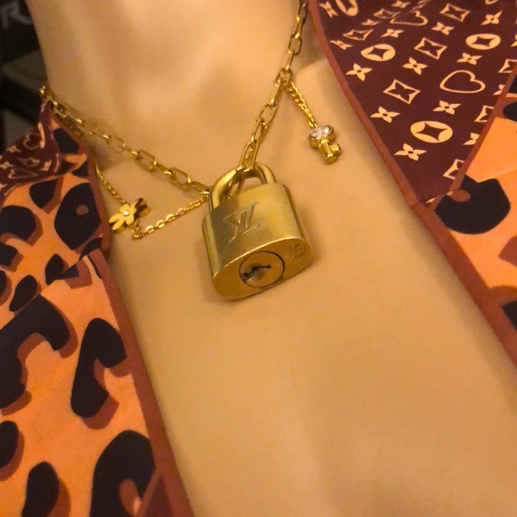 Repurposed Aunthentic Louis Vuitton padlock with New Stainless steel necklace. - Picture 7 of 7